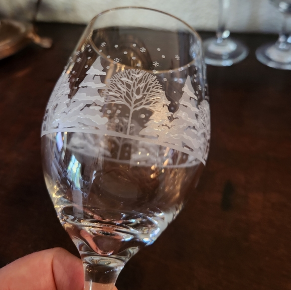 Holiday Wine/EggNog Glasses - Picture 9 of 10